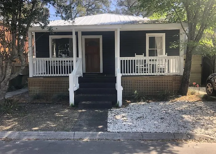 Chic Retreat In Downtown St Augustine