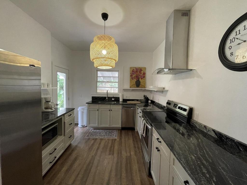 Chic Retreat In Downtown St Augustine Hébergement de vacances *